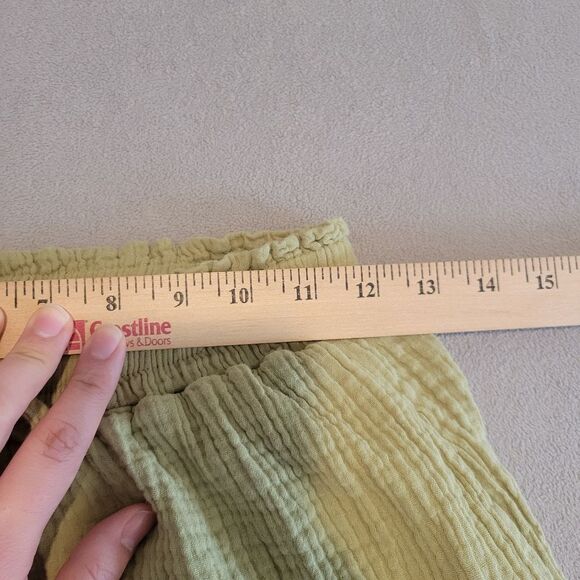 Princess Polly Green Shorts Size 4 - Picture 3 of 7